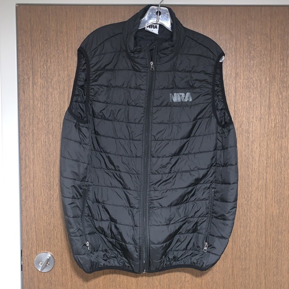 NRA Jackets & Blazers - Men's 2XL Light Puffer Vest NRA Logo Front Zipper Vest Sleeveless